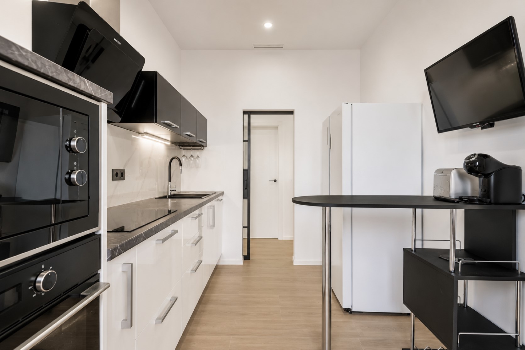 Villa-Altea-Santa-Clara-kitchen2 Contemporary villa with single-level living | Santa Clara, Altea