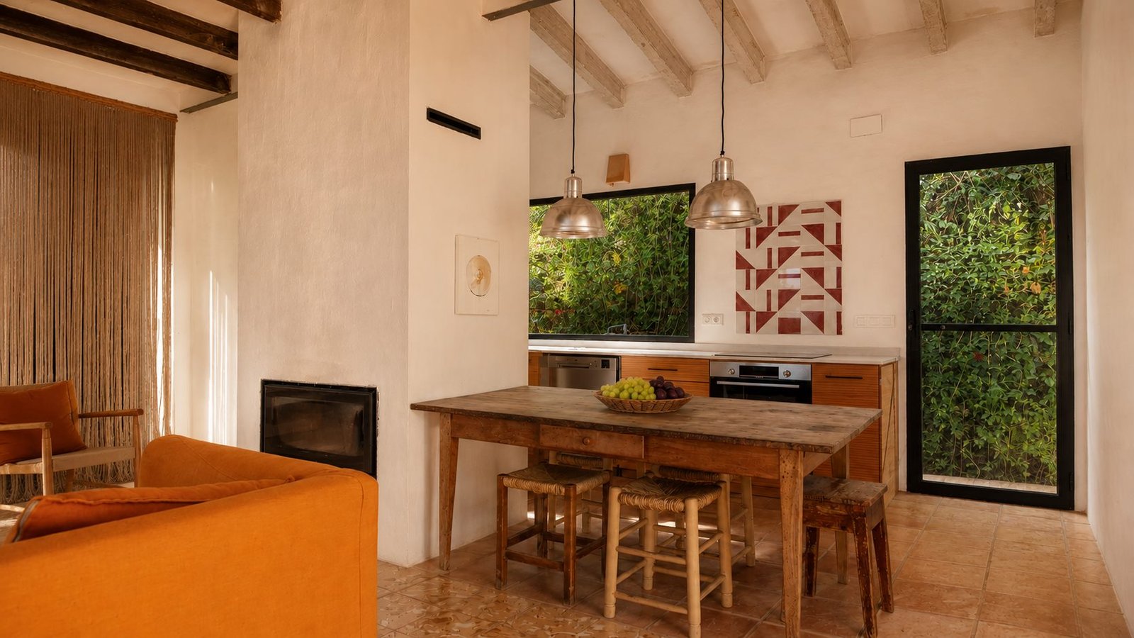 Single-storey 3-bedroom villa for sale in Montgó, Dénia, with sea views