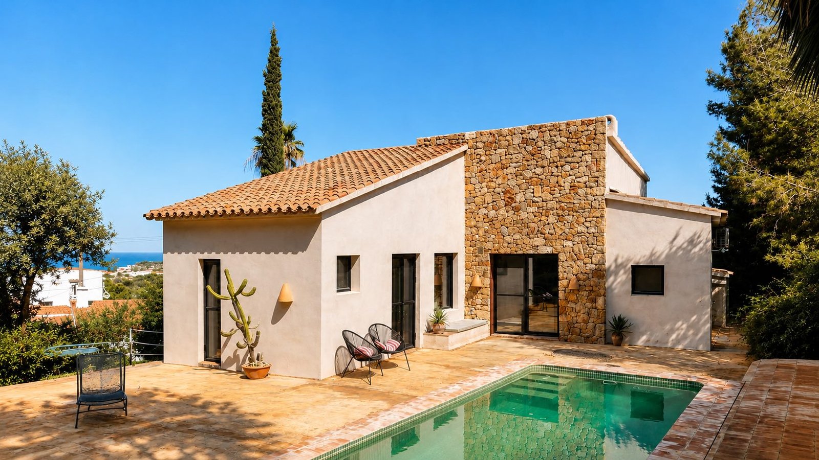 Single-storey 3-bedroom villa for sale in Montgó, Dénia, with sea views