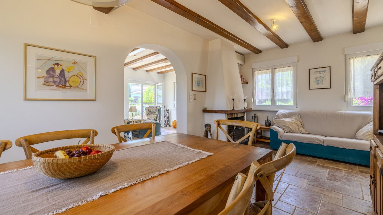 6-bedroom villa for sale in San Nicolás, Dénia, with two independent studios