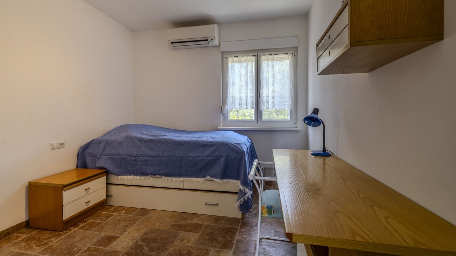 6-bedroom villa for sale in San Nicolás, Dénia, with two independent studios