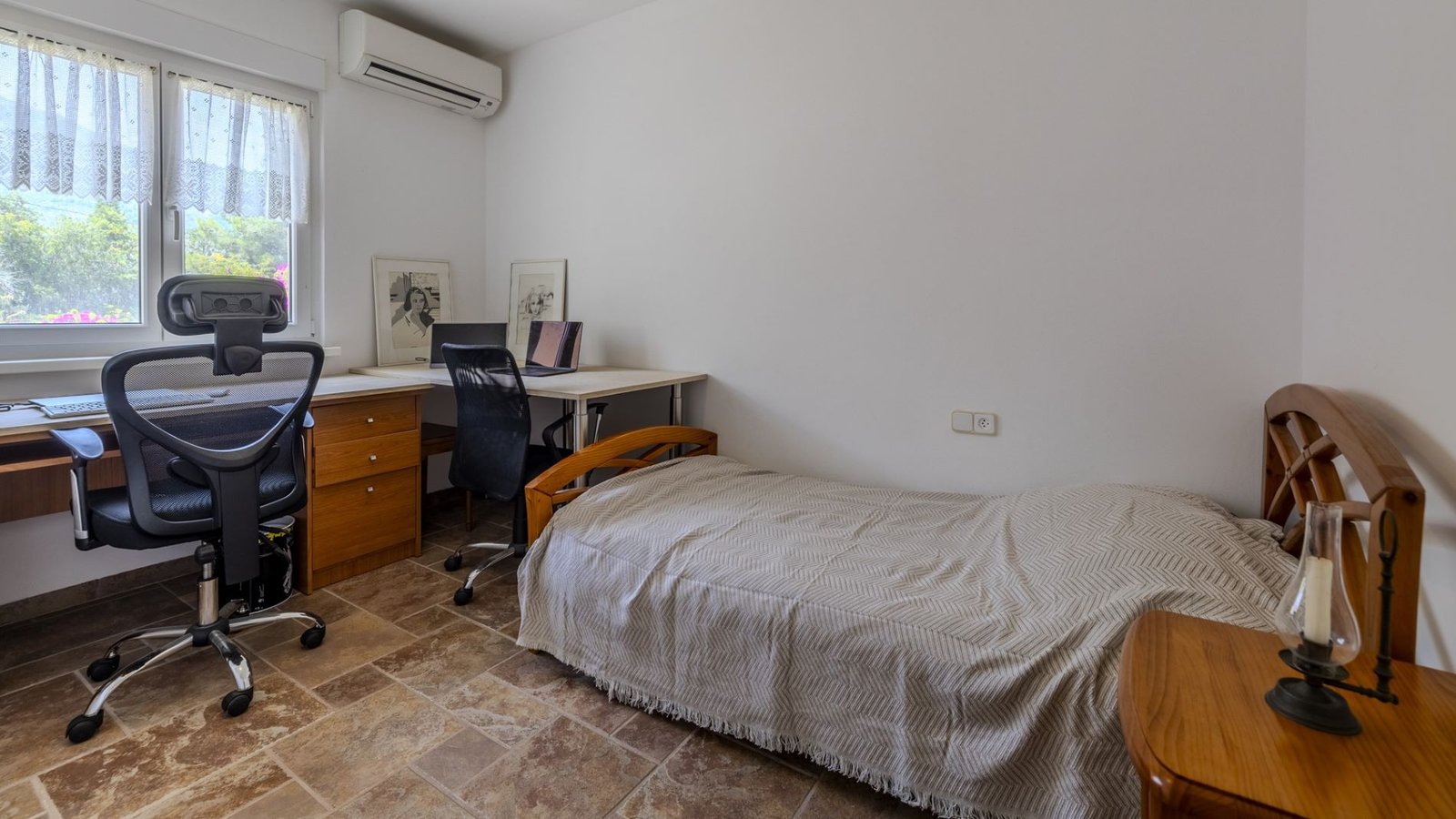 6-bedroom villa for sale in San Nicolás, Dénia, with two independent studios