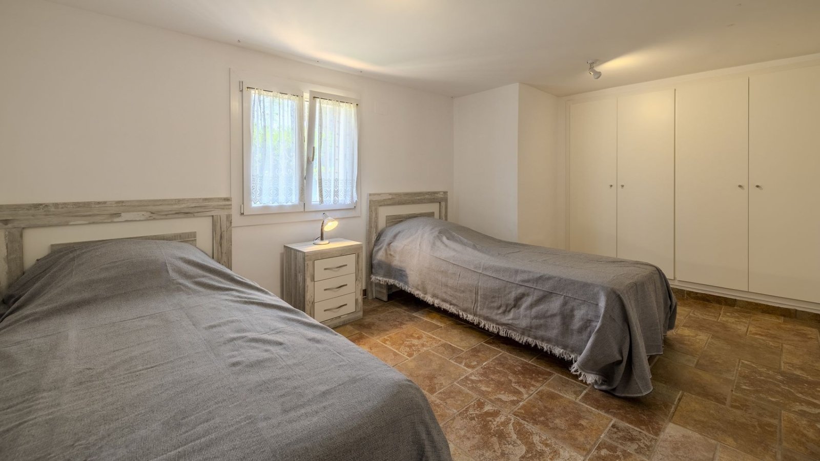6-bedroom villa for sale in San Nicolás, Dénia, with two independent studios