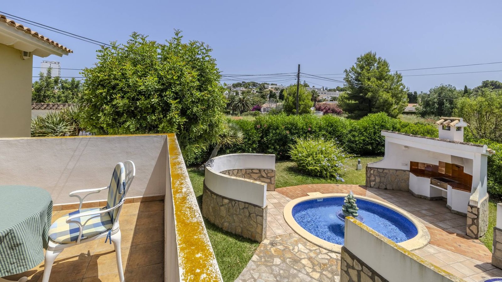 6-bedroom villa for sale in San Nicolás, Dénia, with two independent studios