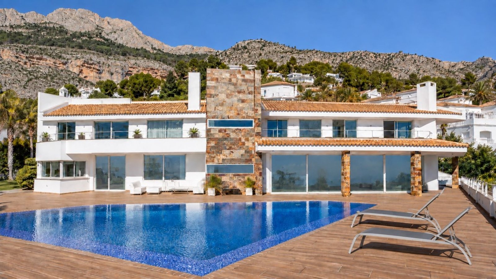 7-bedroom villa for sale in Sierra de Altea with panoramic sea views