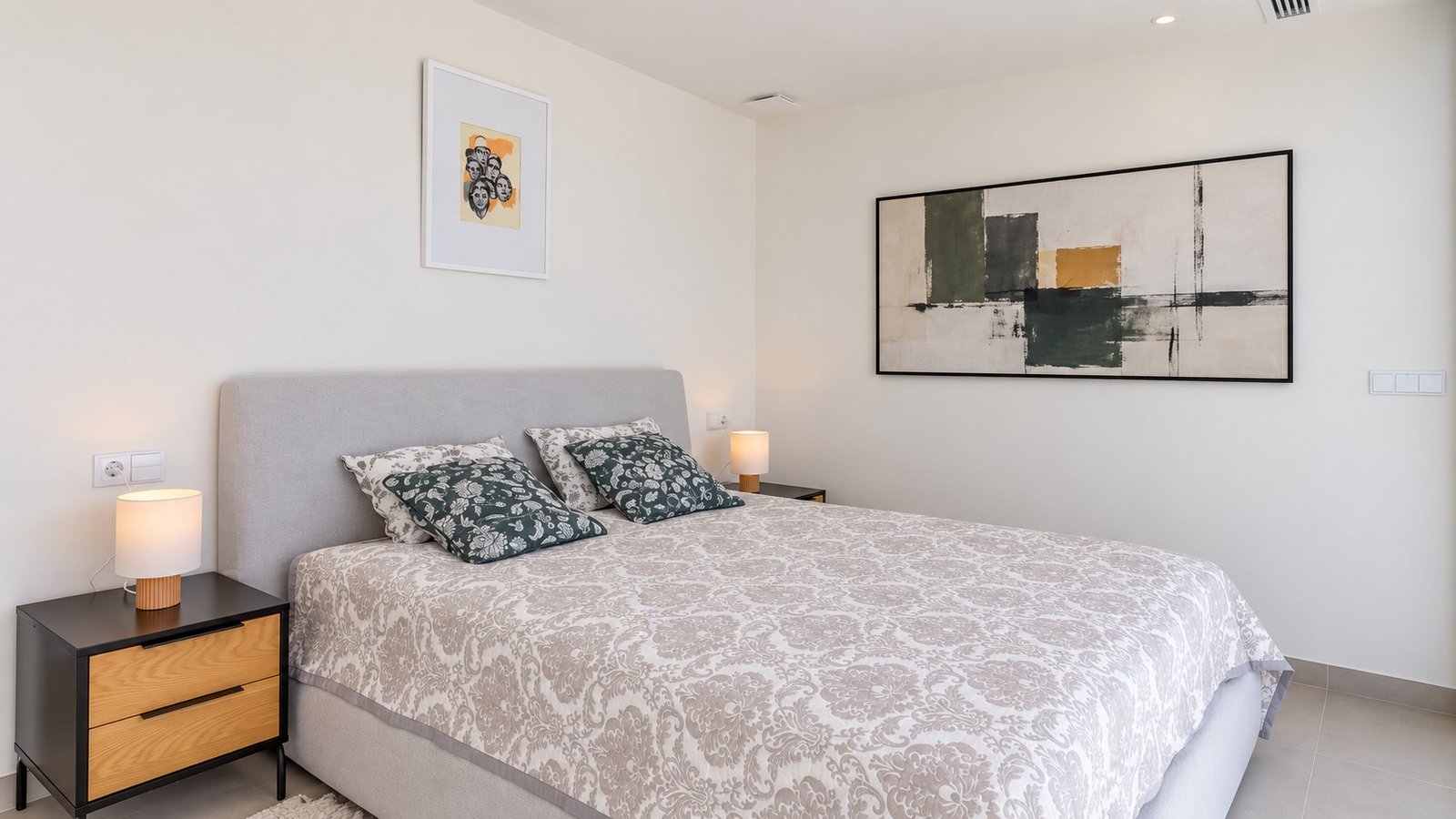 Contemporary 3-bedroom villa for sale in Portitxol, Jávea, with 12-metre heated pool