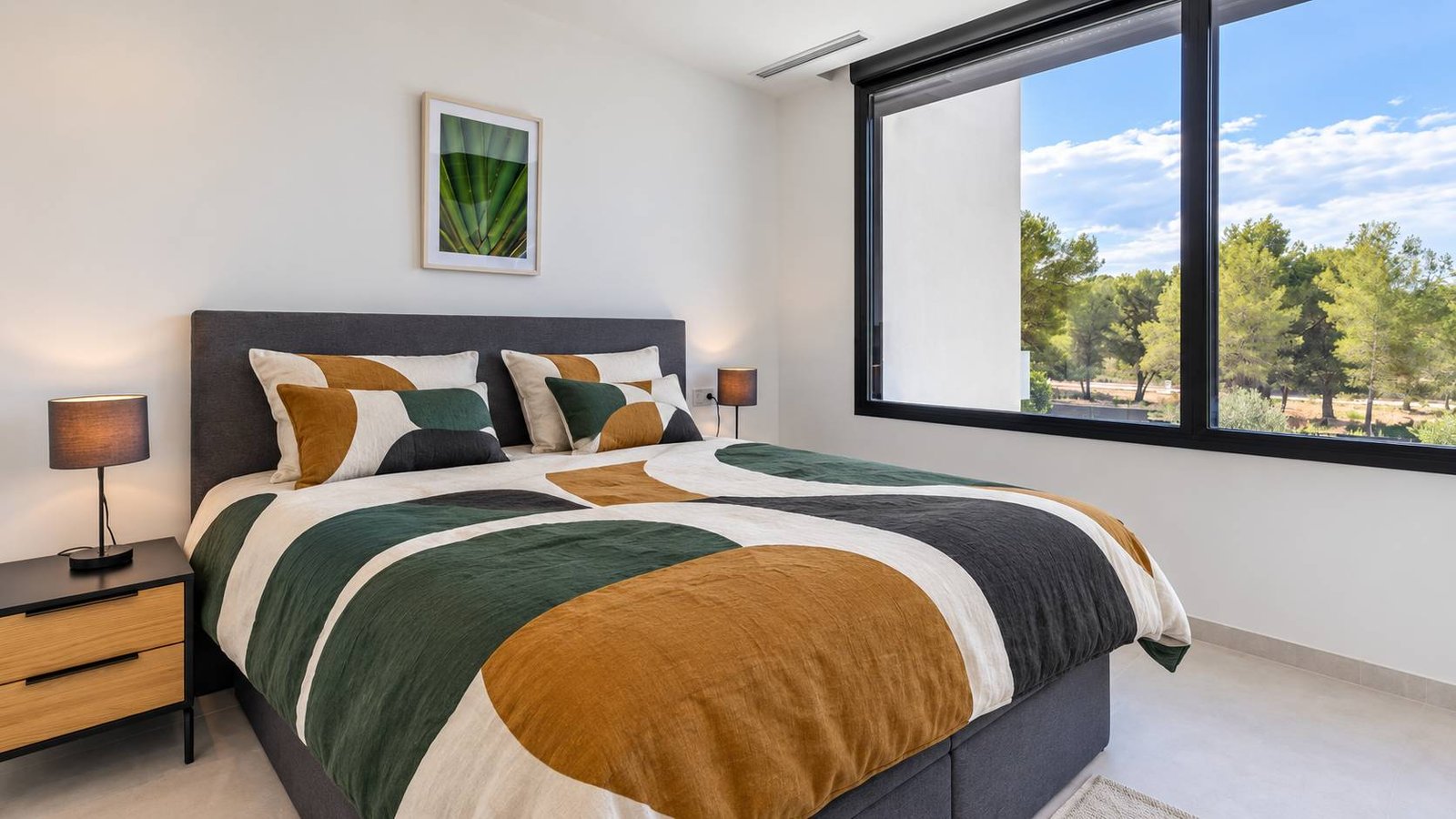 Contemporary 3-bedroom villa for sale in Portitxol, Jávea, with 12-metre heated pool