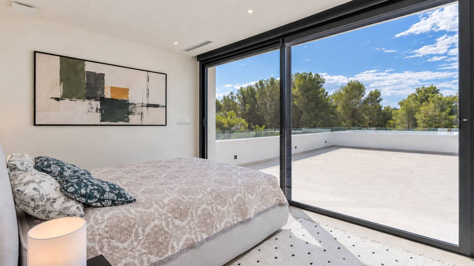 Contemporary 3-bedroom villa for sale in Portitxol, Jávea, with 12-metre heated pool
