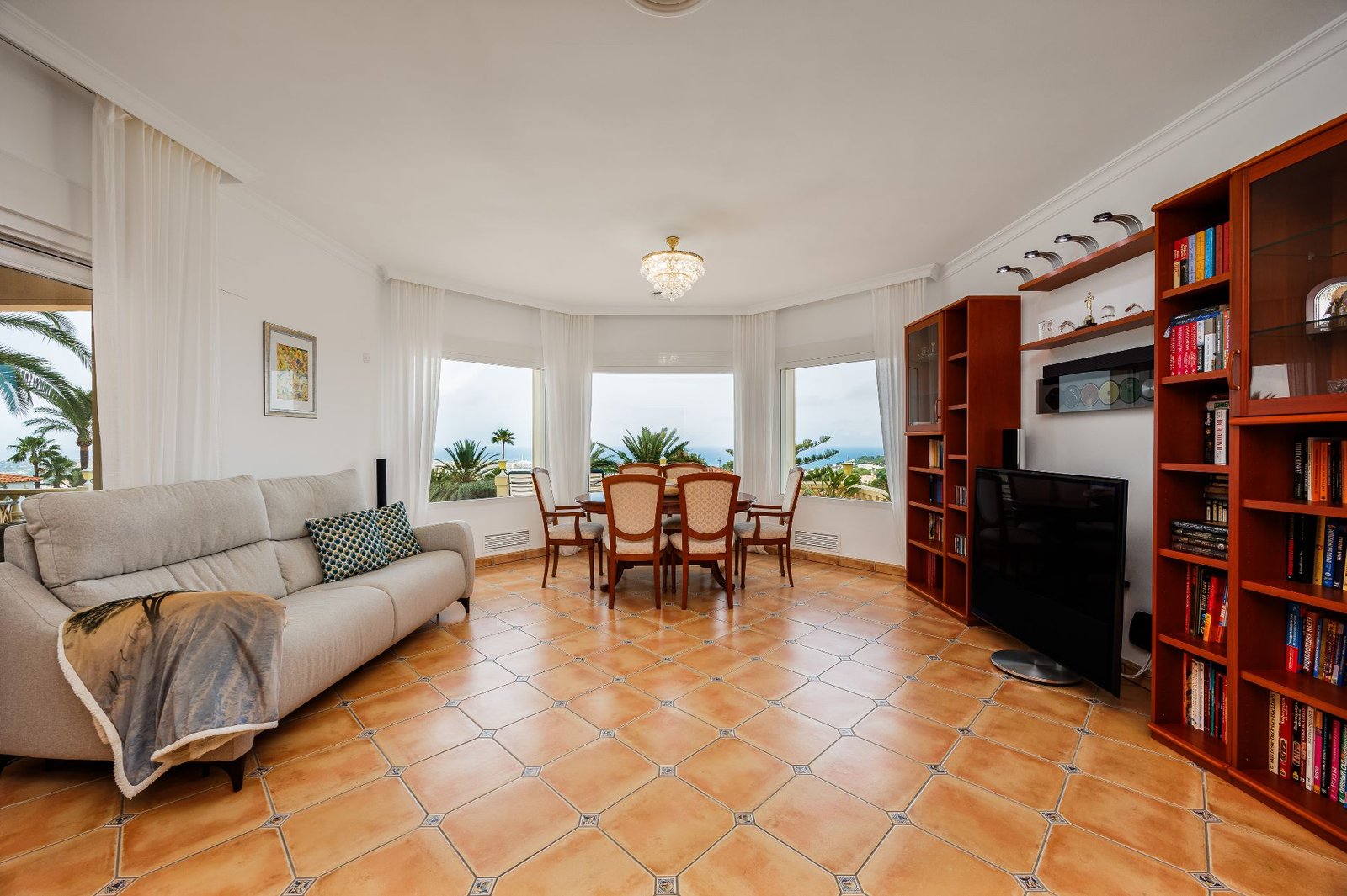 Villa for sale in El Montgó, Dénia, with infinity pool and panoramic sea views