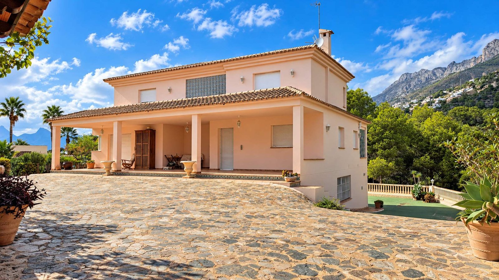 4-Bedroom Villa for Sale in Mascarat, Altea | Sea Views